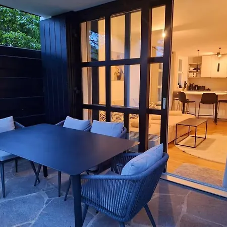 Apartment Moderne Gemütliche Stilvolle