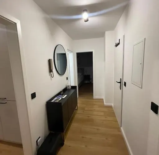 Apartment Moderne Gemütliche Stilvolle